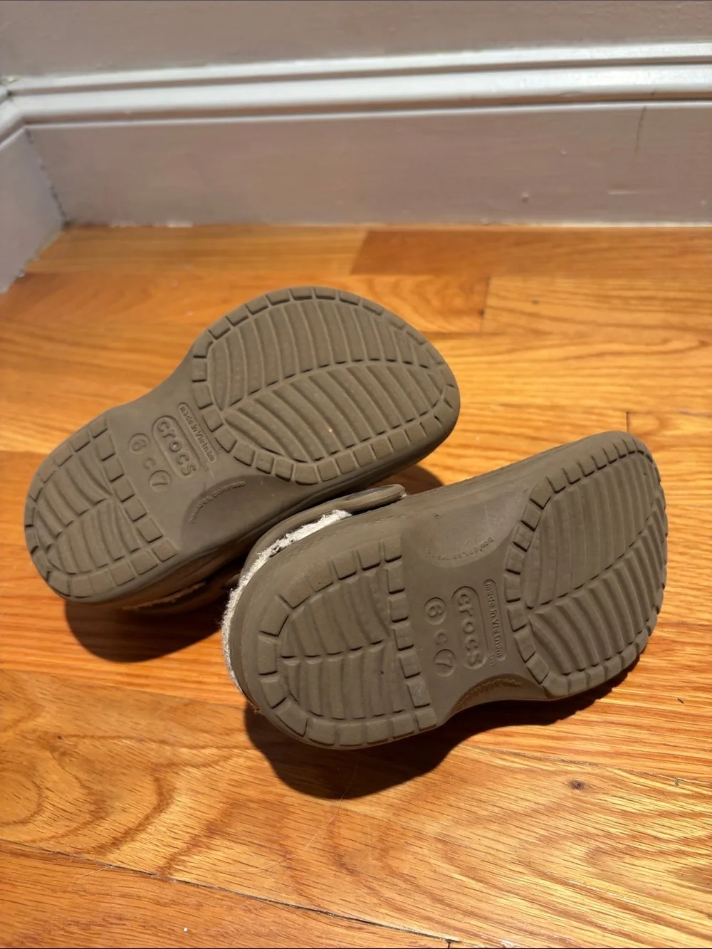 CROCS Kids Fuzzy-Lined Clog in Olive